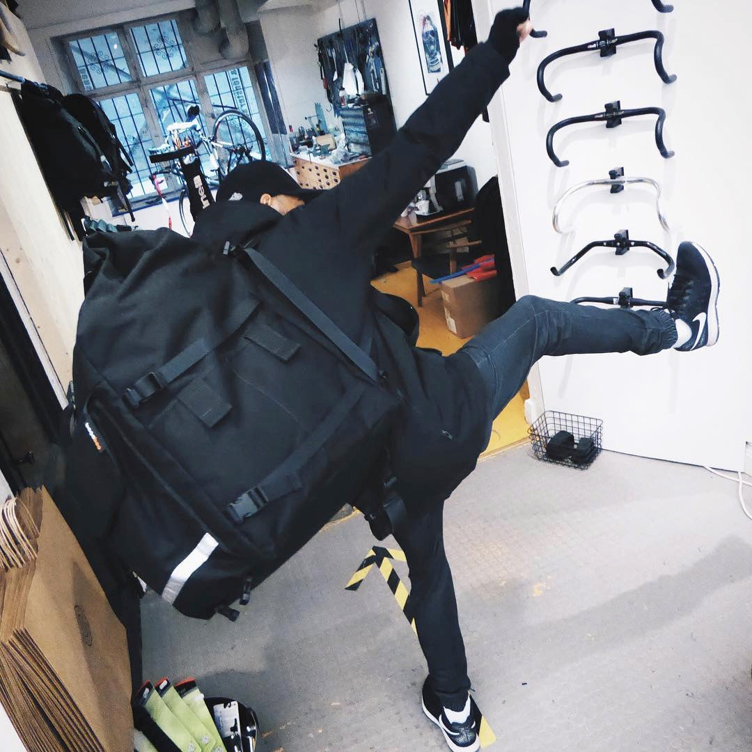 Bagaboo UBW "Bigger Than Life" Messenger Backpack