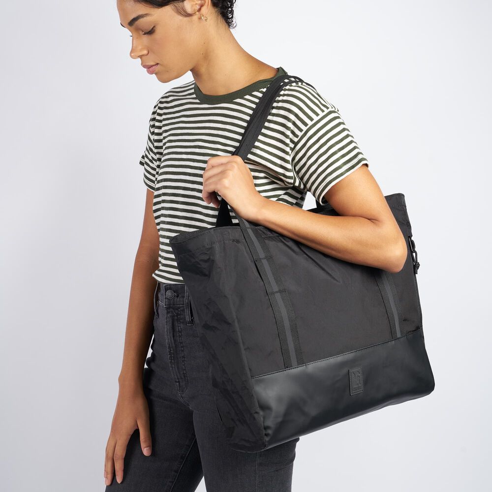 Chrome Civvy Messenger Tote