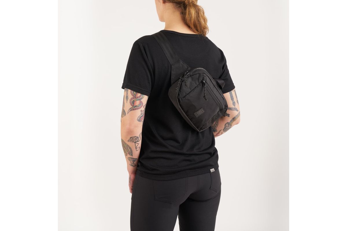 Chrome Ziptop Waistpack - BLCKCHRM