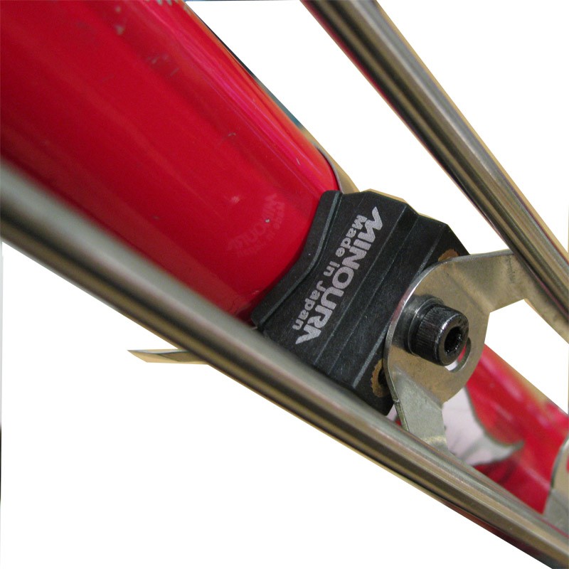 Bande de serrage en acier inoxydable MINOURA EB-2235 M4 standard