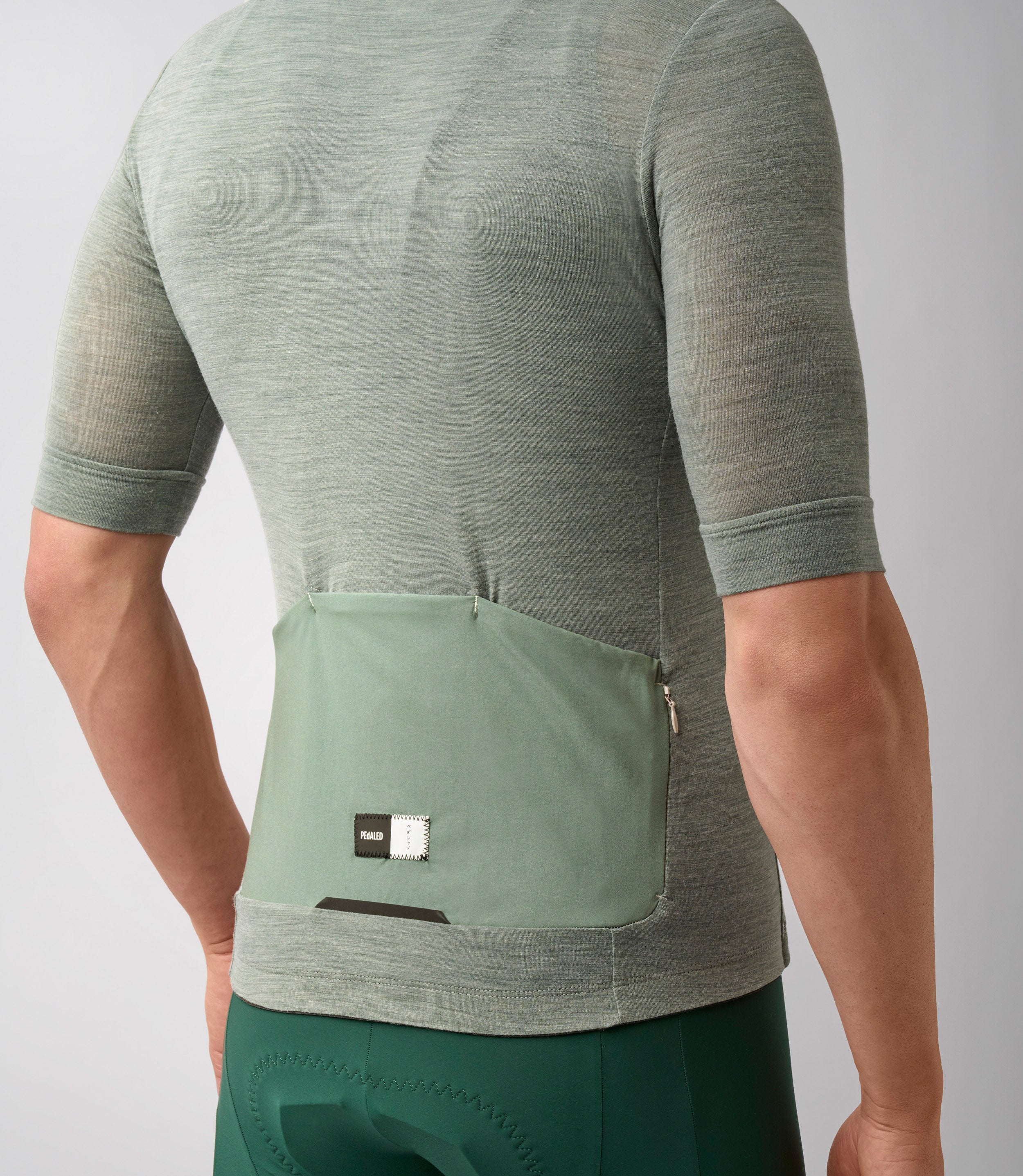PEdALED Jersey Esencial de Merino - Verde Militar