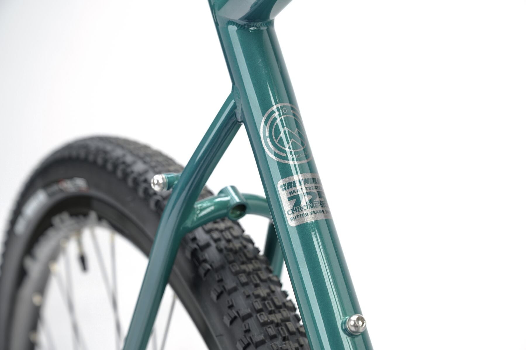 Genesis Croix de Fer 40 (Sterling Gloss)