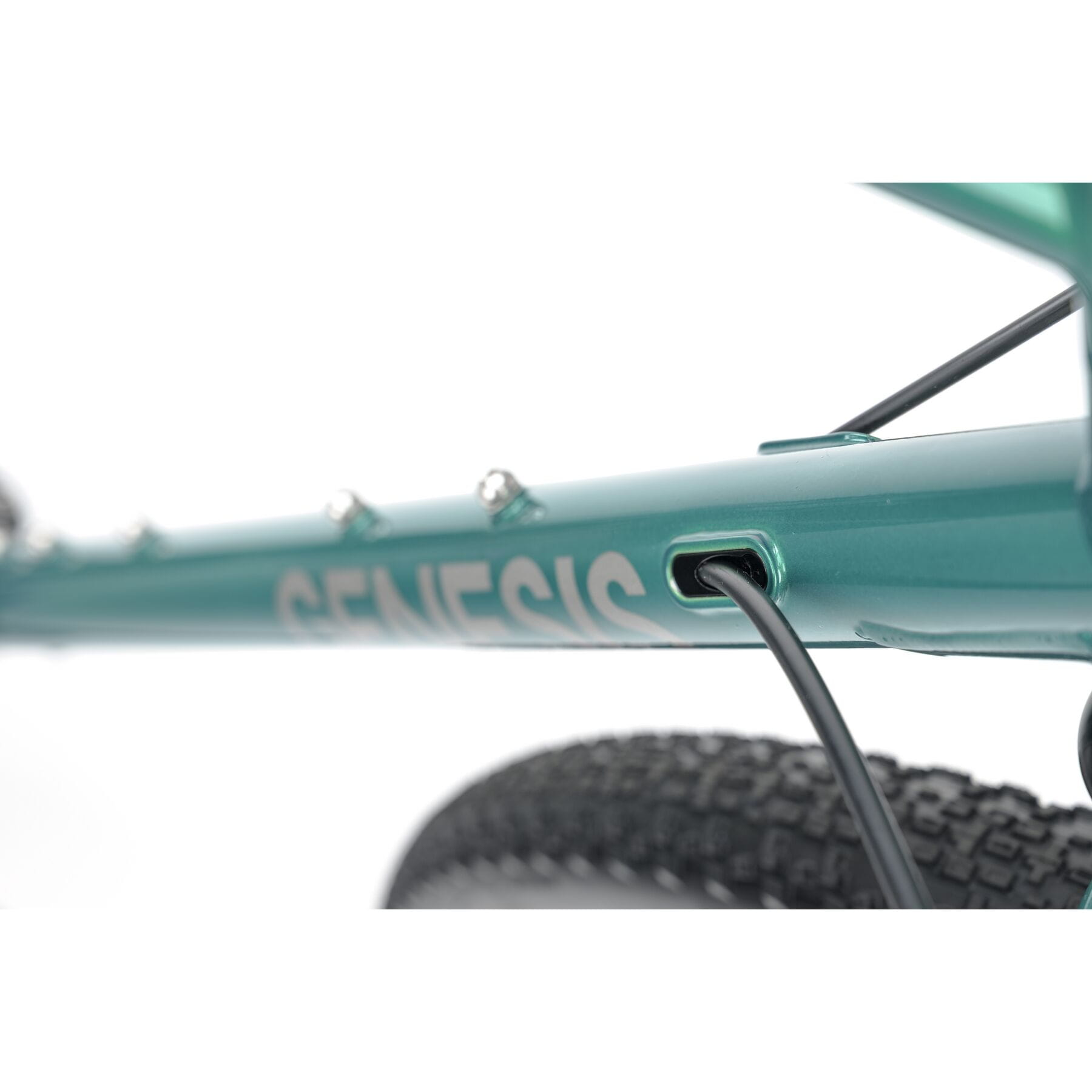 Genesis Croix de Fer 40 (Sterling Gloss)