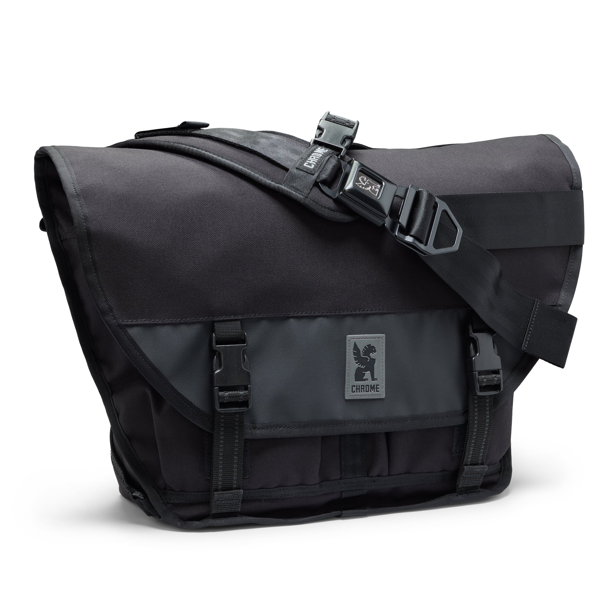 Chrome Industries Citizen Slide 15L Messenger Bag - Black