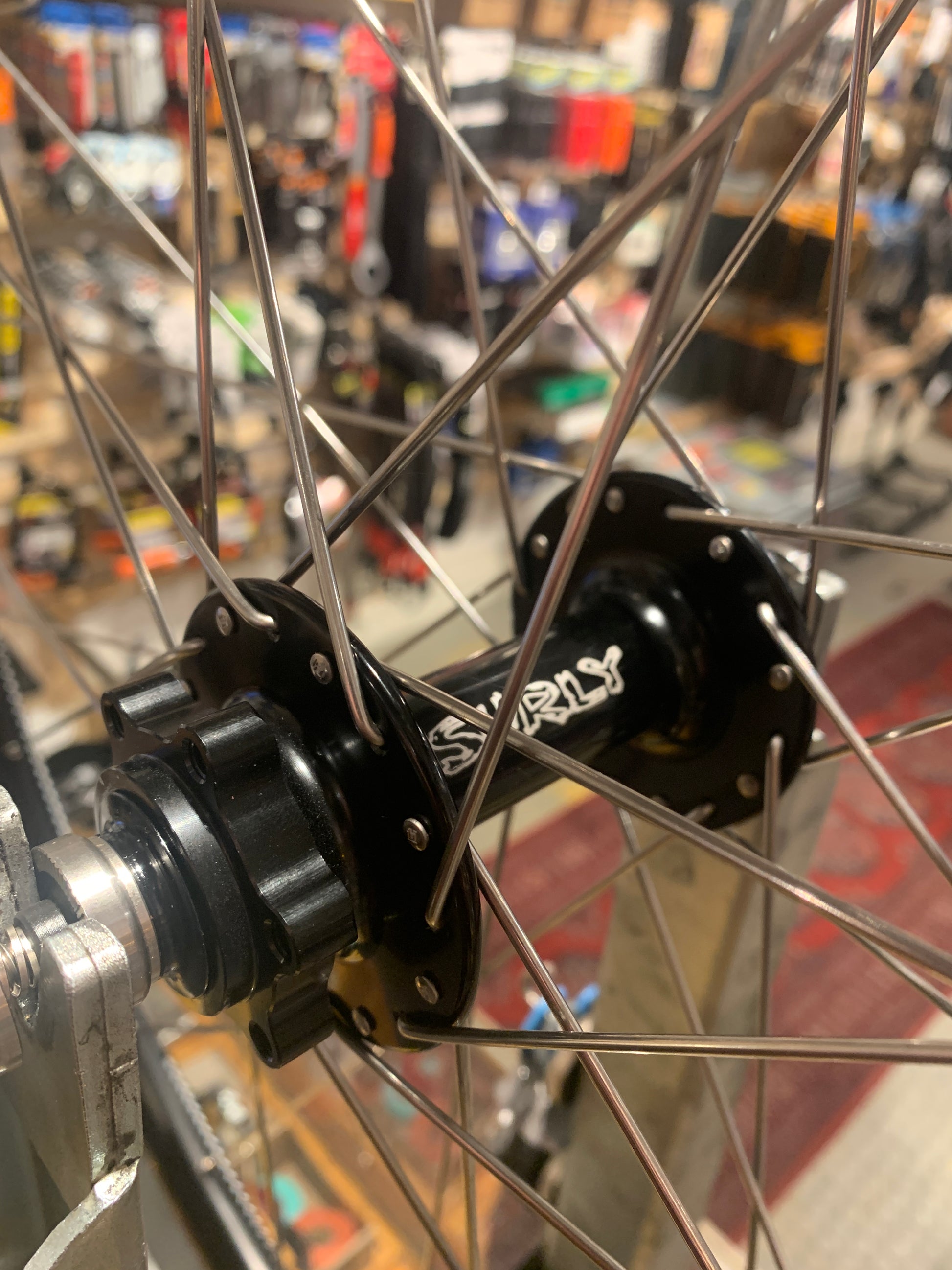 Roue arrière Singlespeed (roue personnalisée UBW) Surly Ultra New / DT Swiss R 470 DB 135 OLD