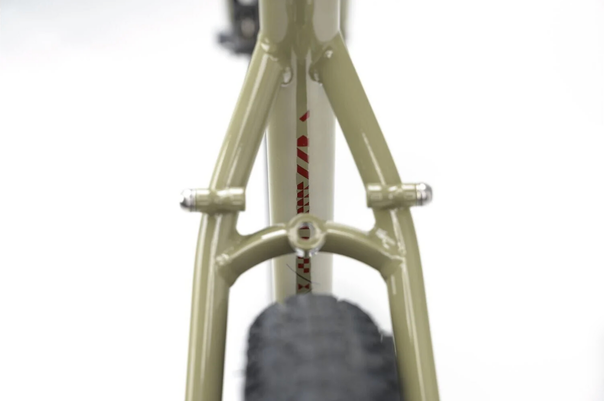 Genesis Croix de Fer 30 (Pavement)