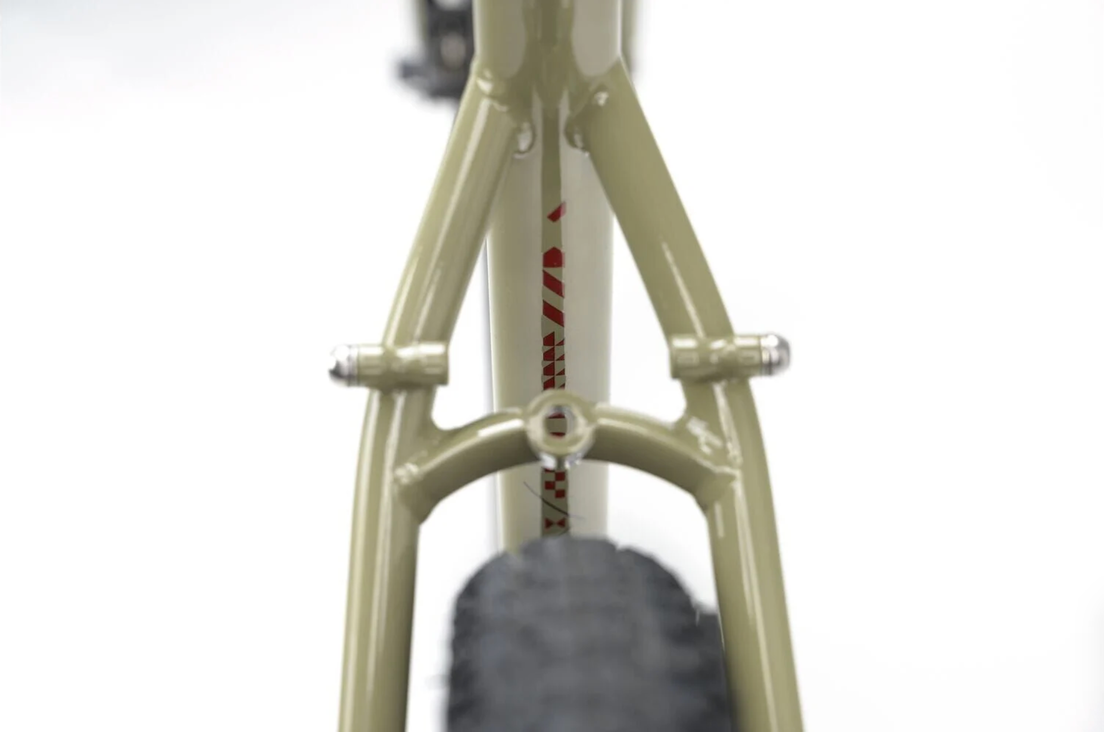 Genesis Croix de Fer 30 (Pavement)