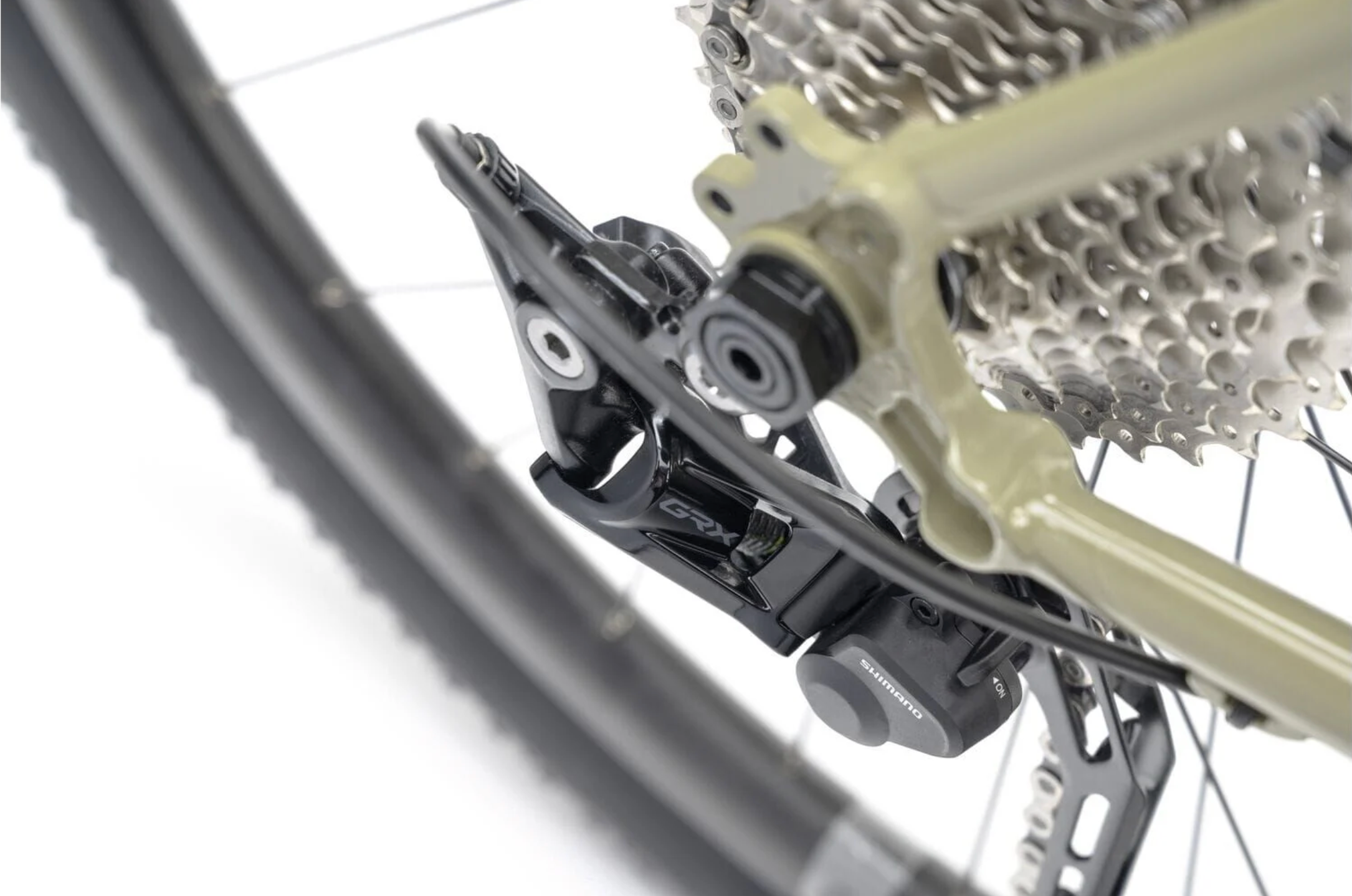 Genesis Croix de Fer 30 (Pavement)