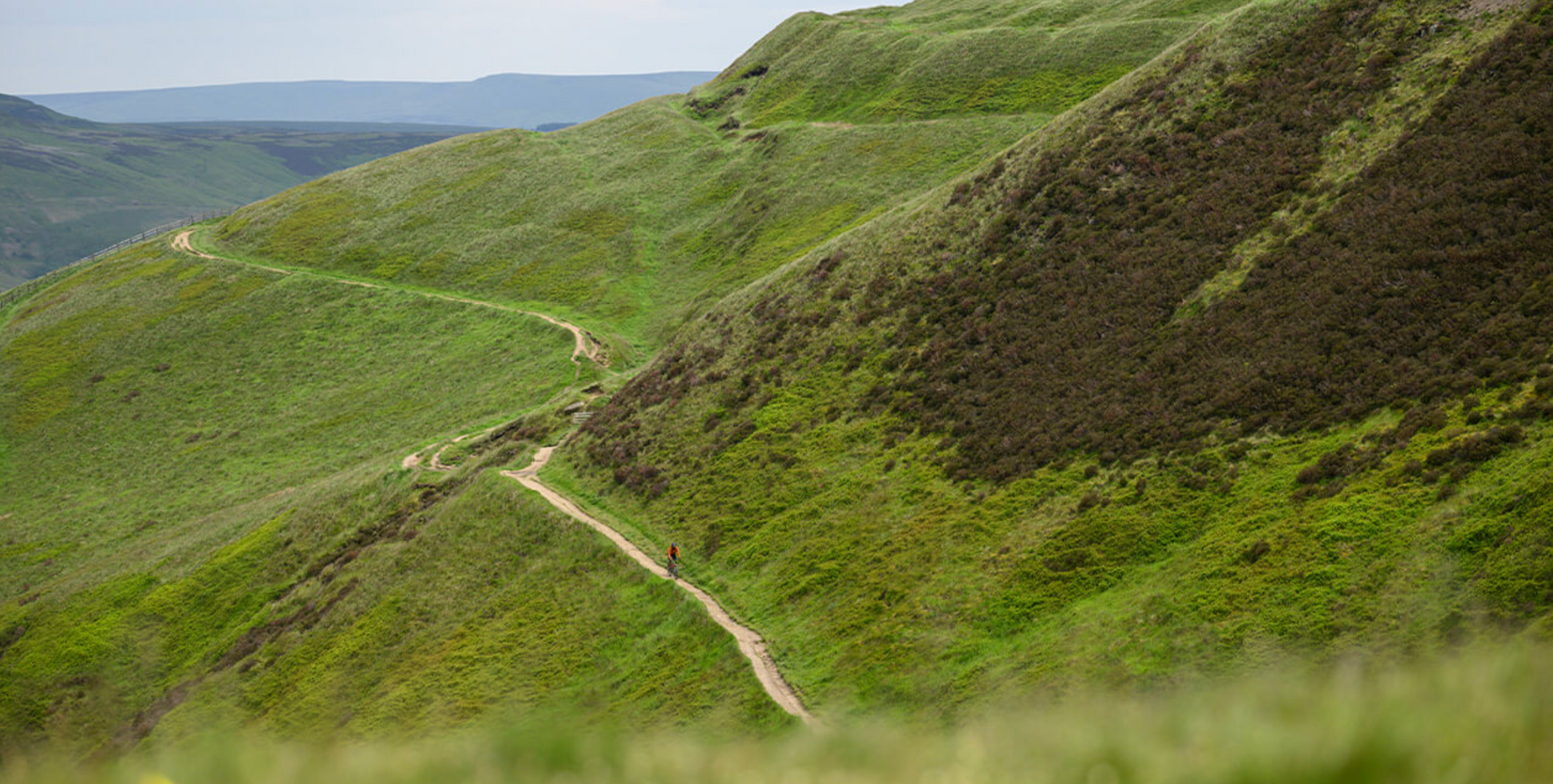 Genesis Croix de Fer 30 (Pavement)