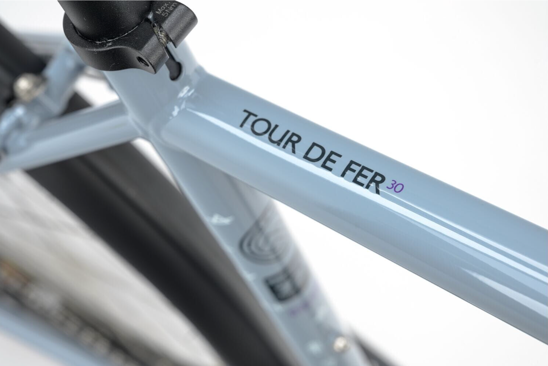 Genesis Tour De Fer 30 Flat Bar (Keith Flint)