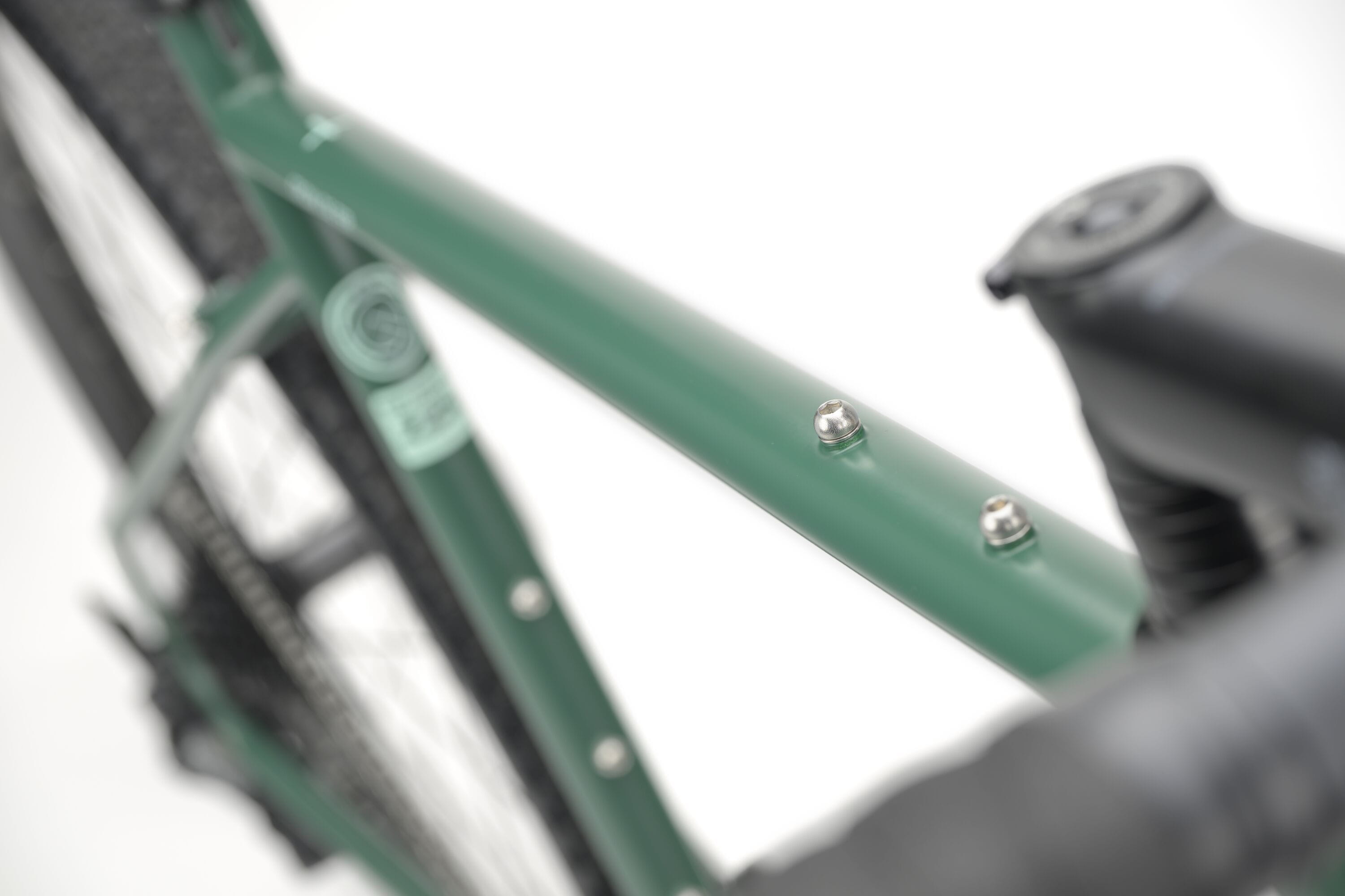 Genesis Croix de Fer 20 725 (Diana Moss)