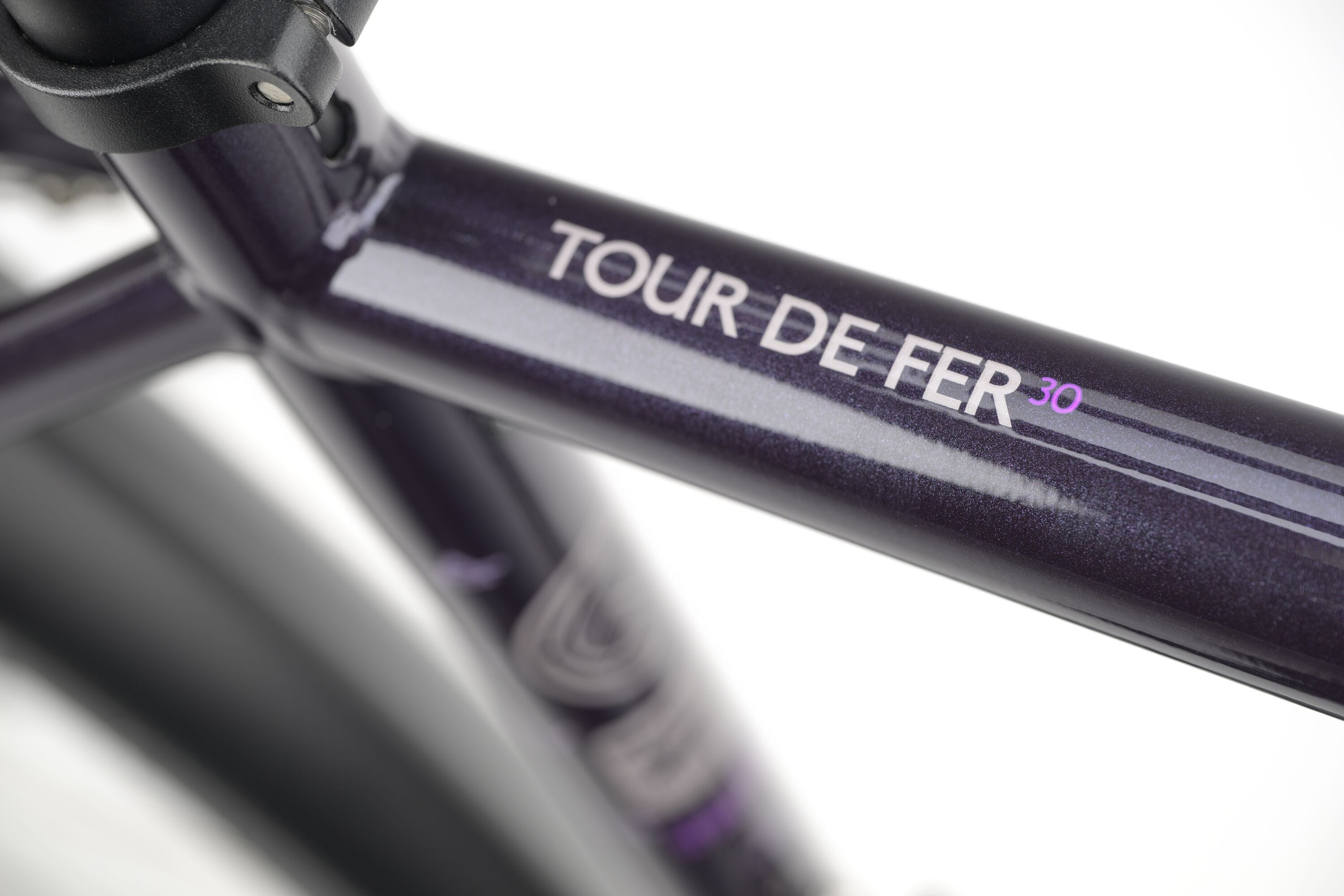 Genesis Tour De Fer 30 Flat Bar (Deep Nurple)