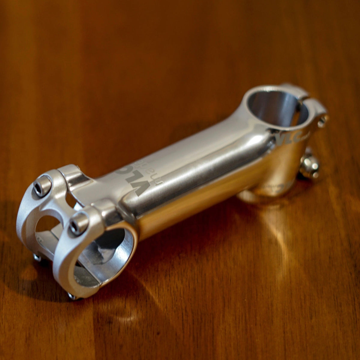 Veloci VLCmade Techno Stem Polish Silver – polerad styrstam med sandblästrad frontplatta