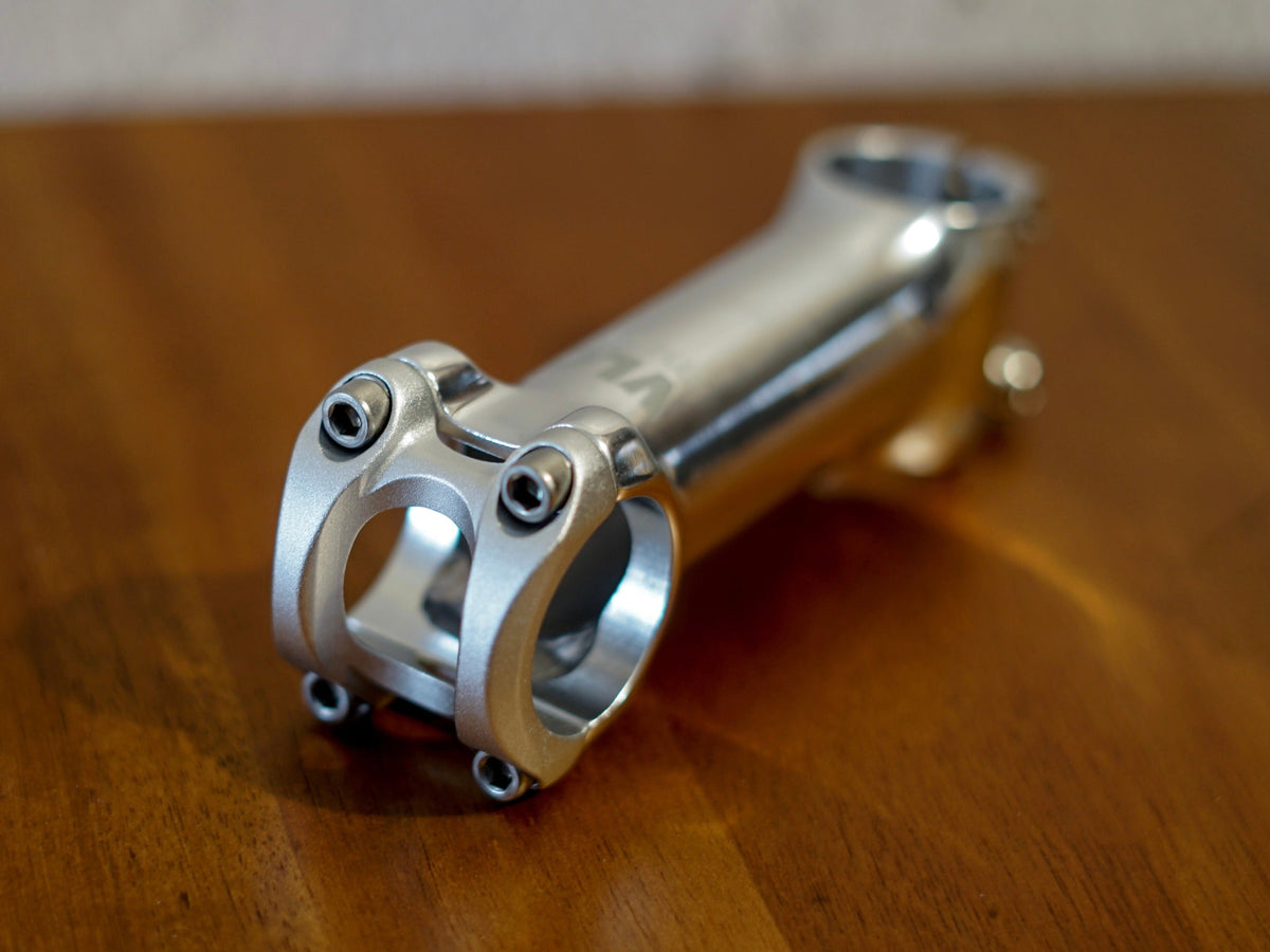 Veloci Techno Stem – frontplatta med fyra rostfria bultar